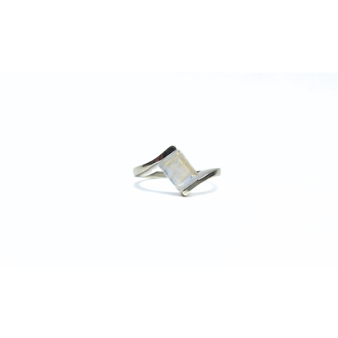Moonstone Rectangle Ring |Silver