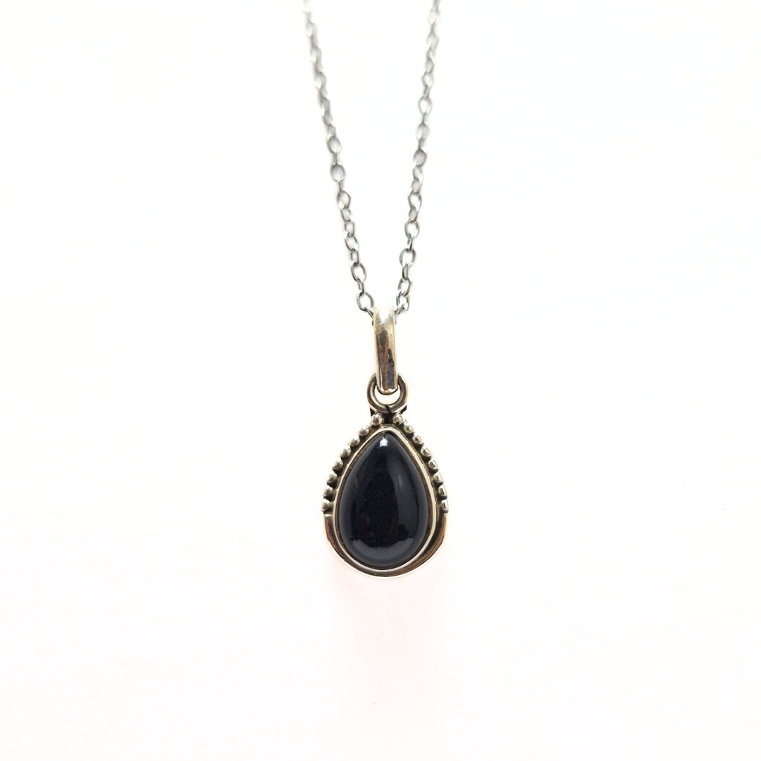 Onyx Pear Pendant |Silver