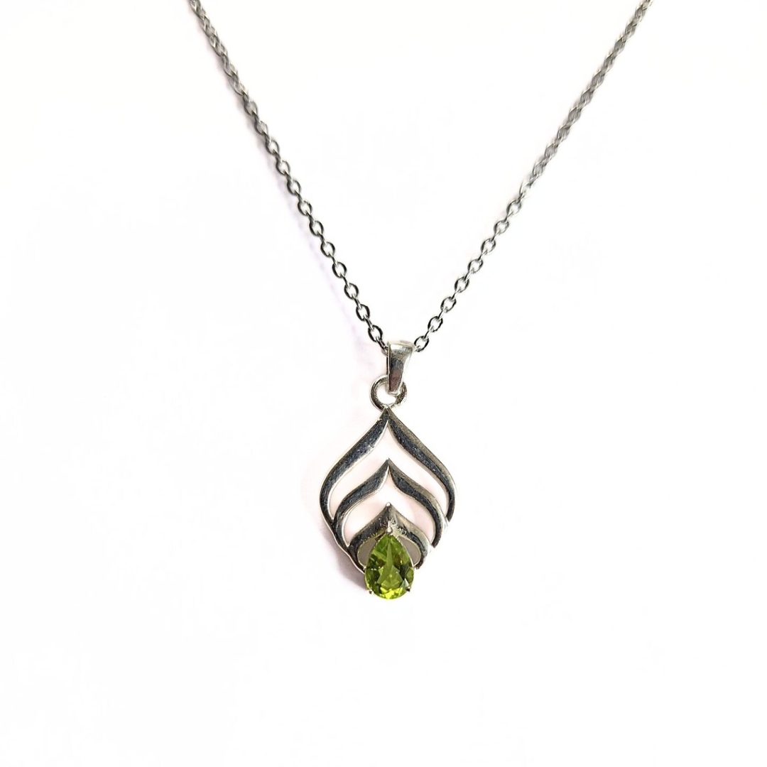 Peridot Leaf Pendant |Silver