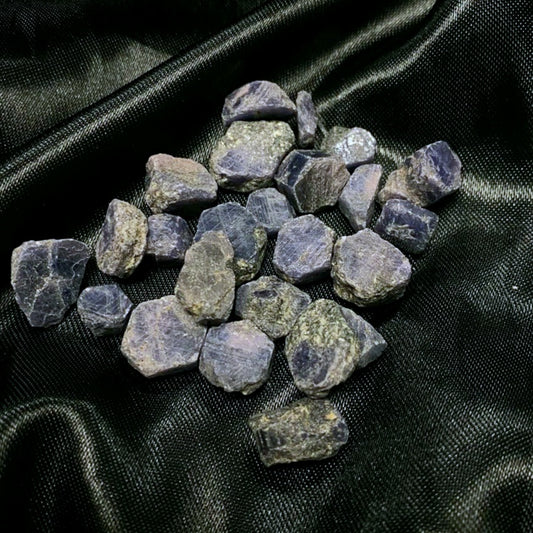 Blue Sapphire Raw Pieces (±2g)