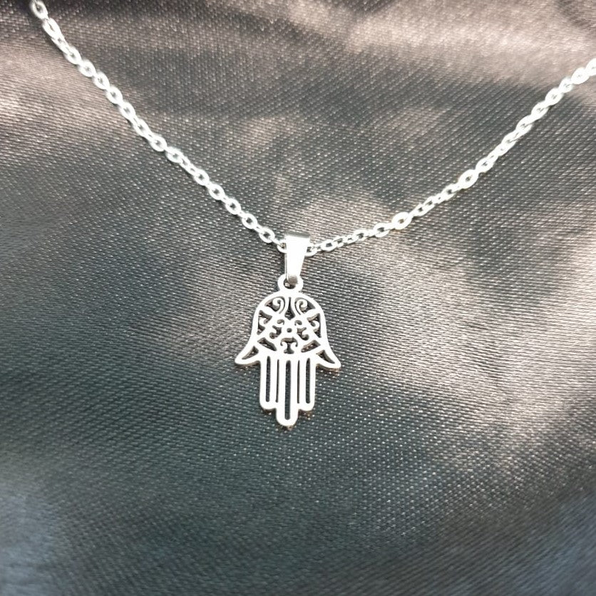 Hamsa Hand Necklace (2)