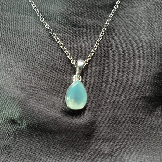 Blue Onyx Classic Pear Pendant (7x10) |Silver