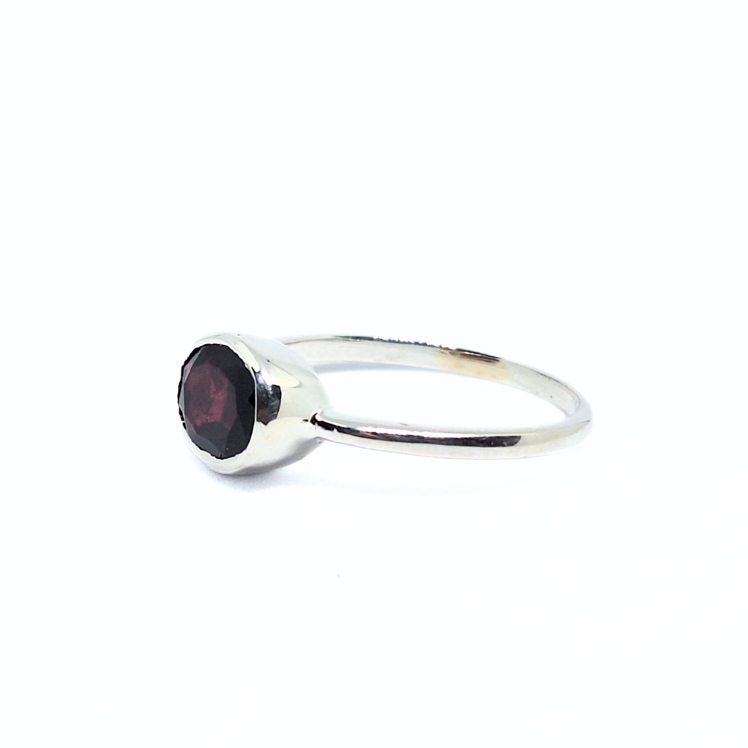 Garnet Pari Ring |Silver
