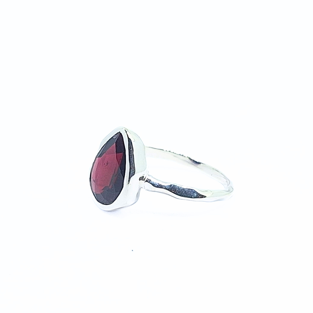 Garnet Anita Ring |Silver