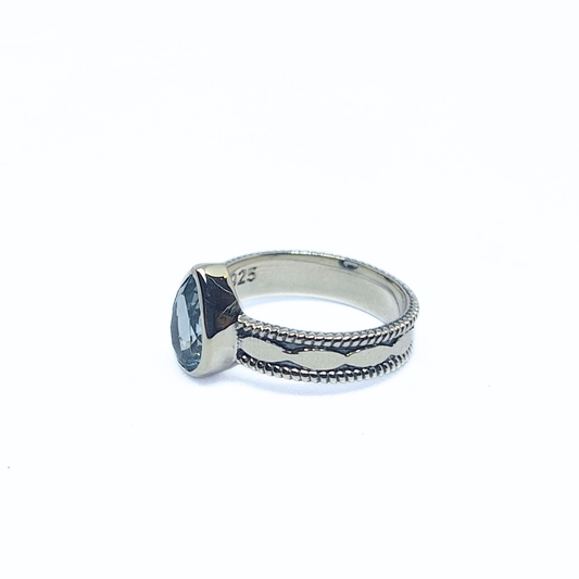 Blue Topaz Laurel Ring |Silver