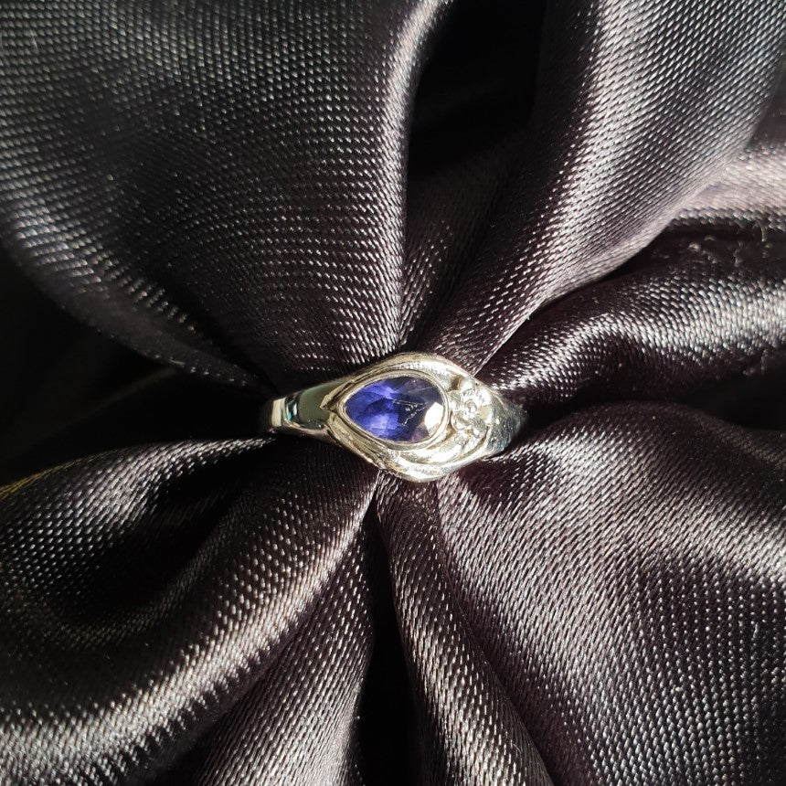 Iolite Petite Pear Ring |Silver