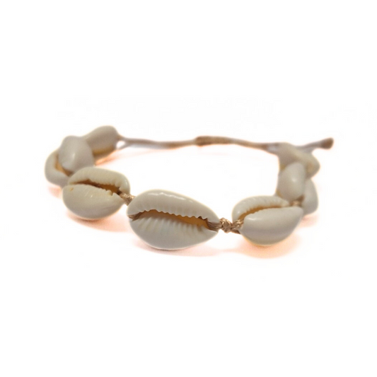 Cowrie Macrame Bracelet