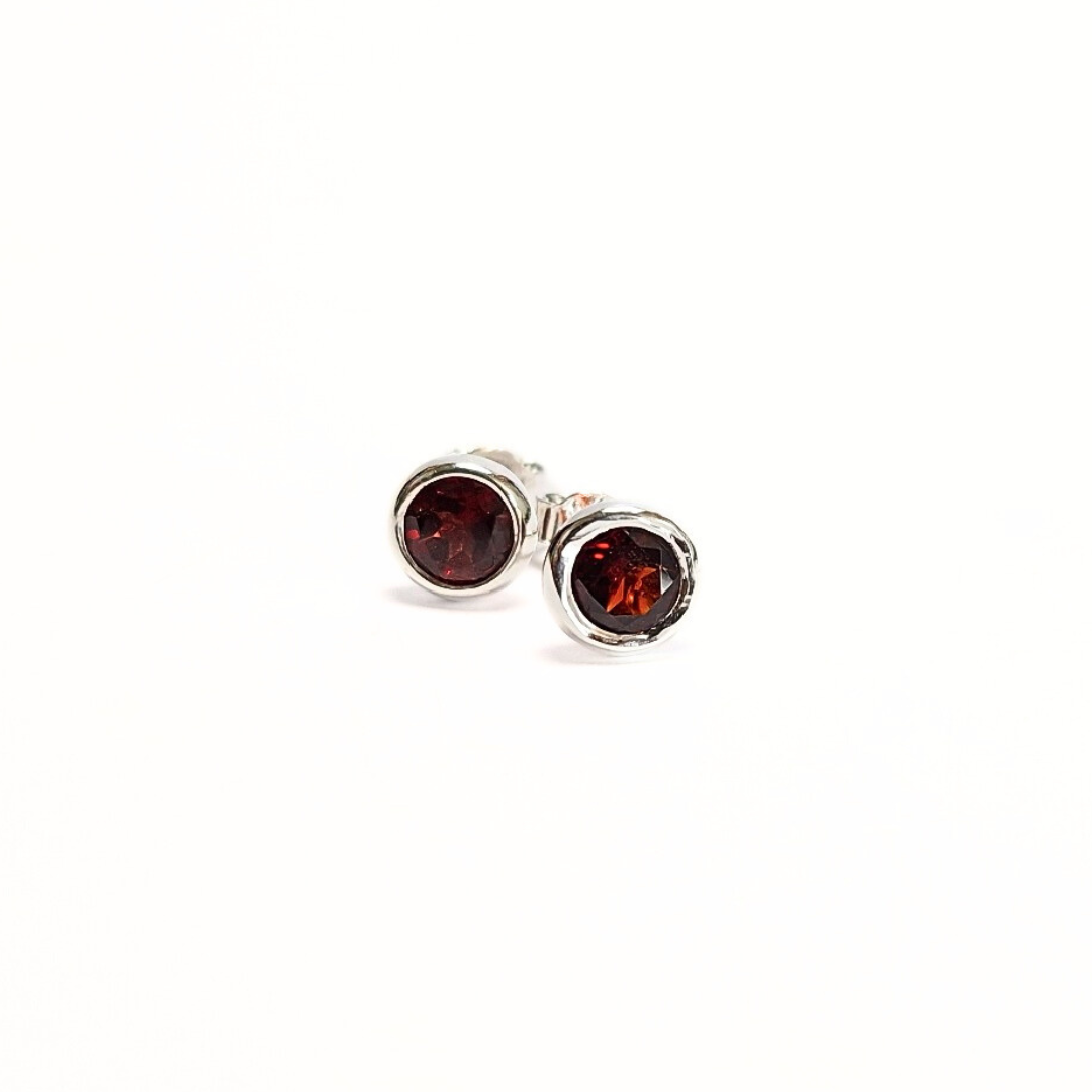 Garnet 5mm Studs |Silver