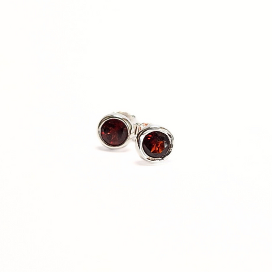Garnet 5mm Studs |Silver
