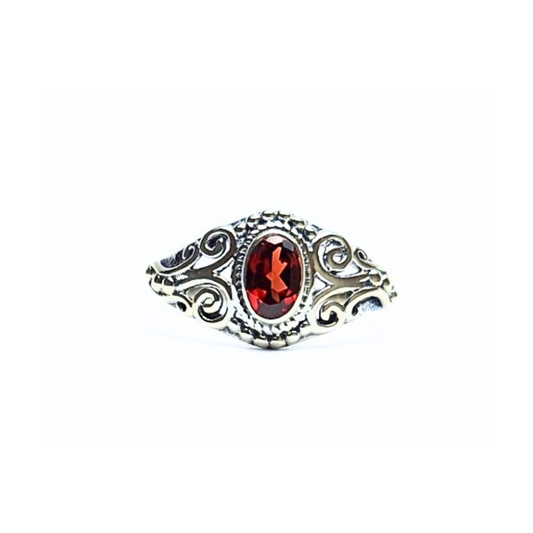 Garnet Fili Ring