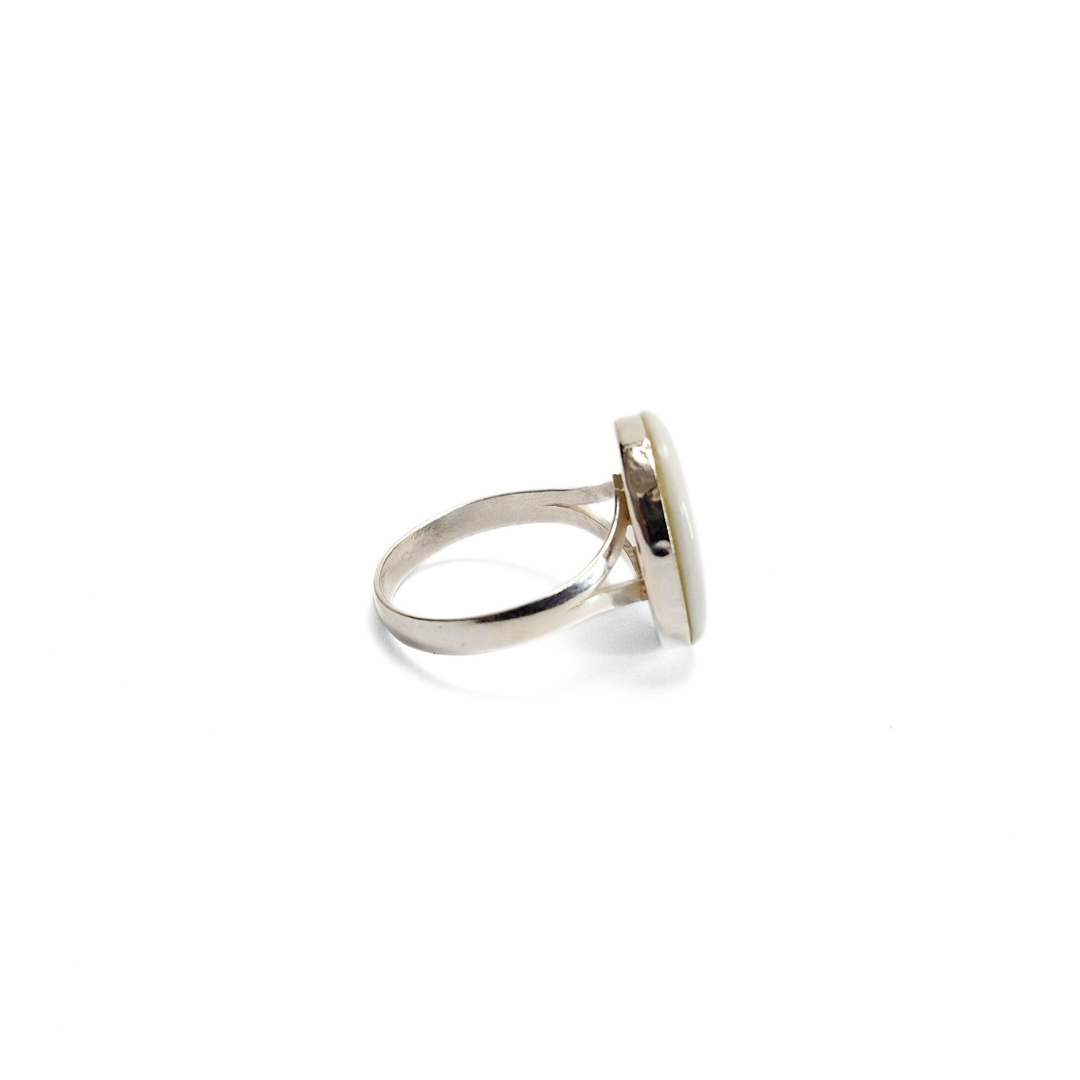 Shiva Shell Oval Ring (15x18)|Silver