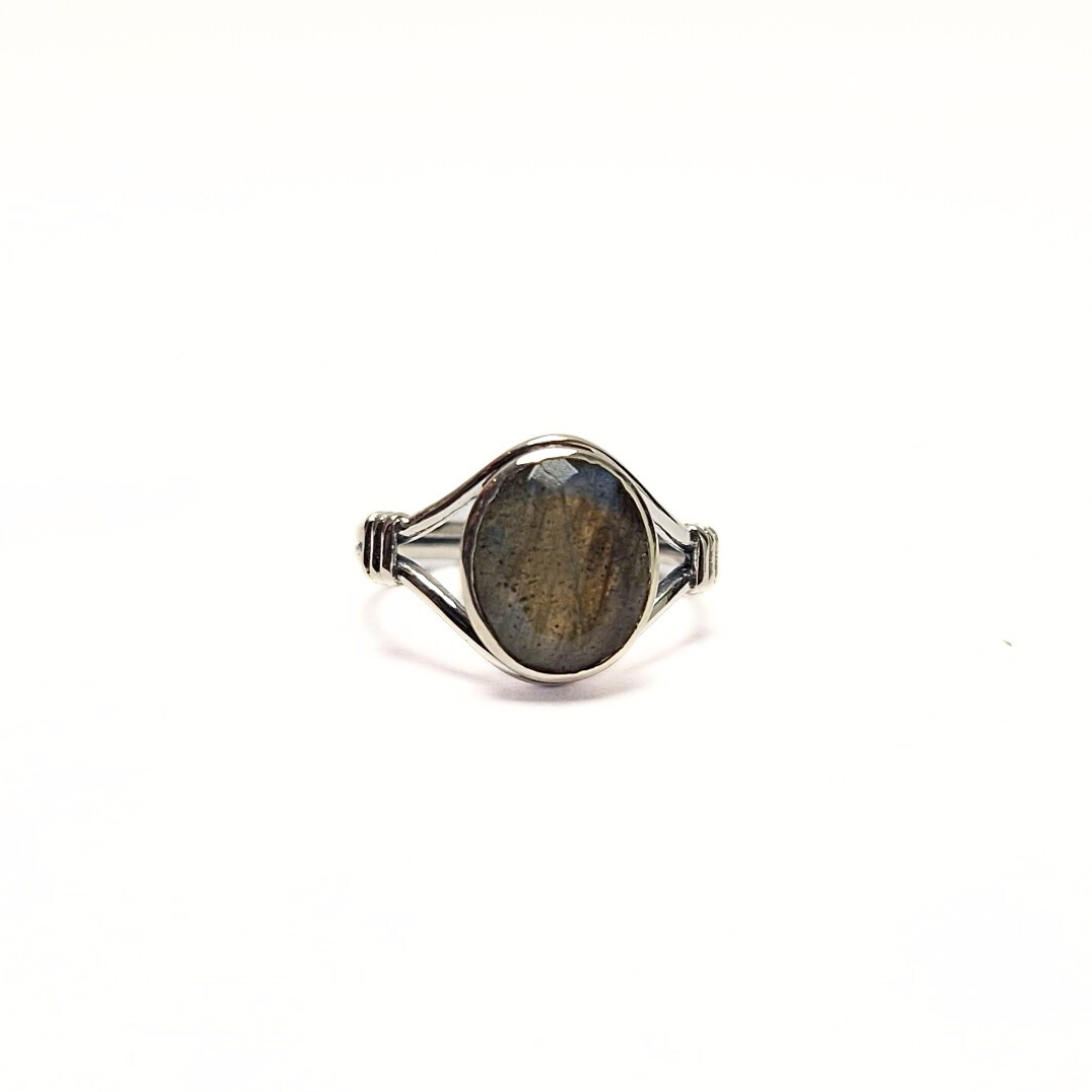 Labradorite Oval Ring (12x9) |Silver