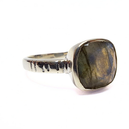 Labradorite Square Ring (8) |Silver