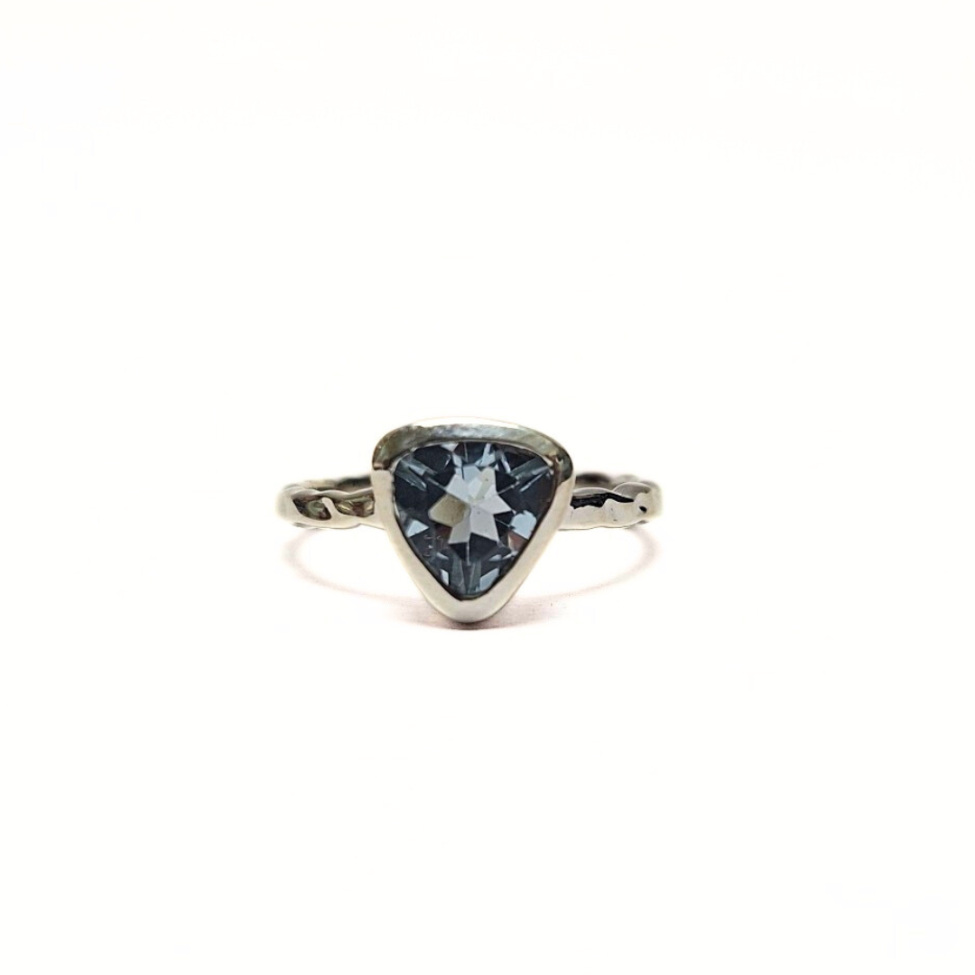 Blue Topaz Trillion Ring (8) |Silver