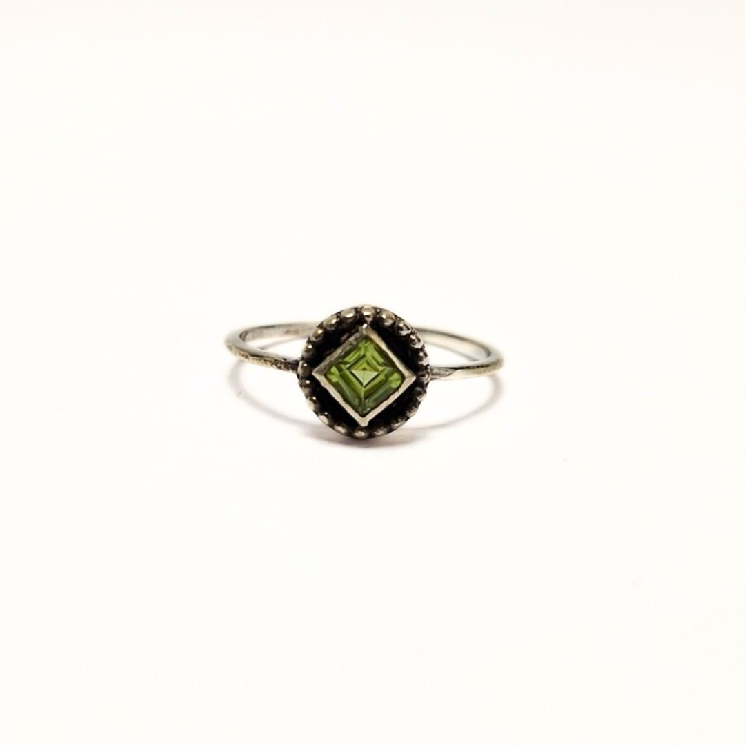 Peridot Lucia Ring |Silver