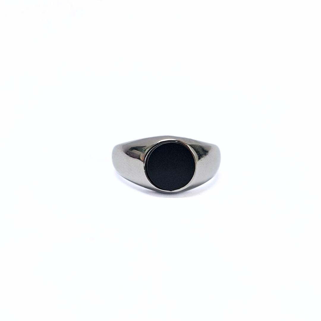 Onyx 10mm Signet Ring |Silver