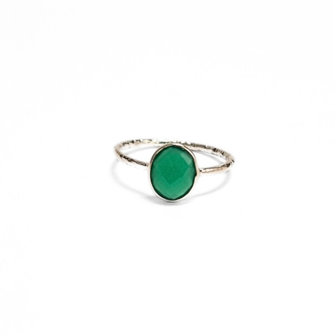 Green Onyx Oval Ring (7x9)