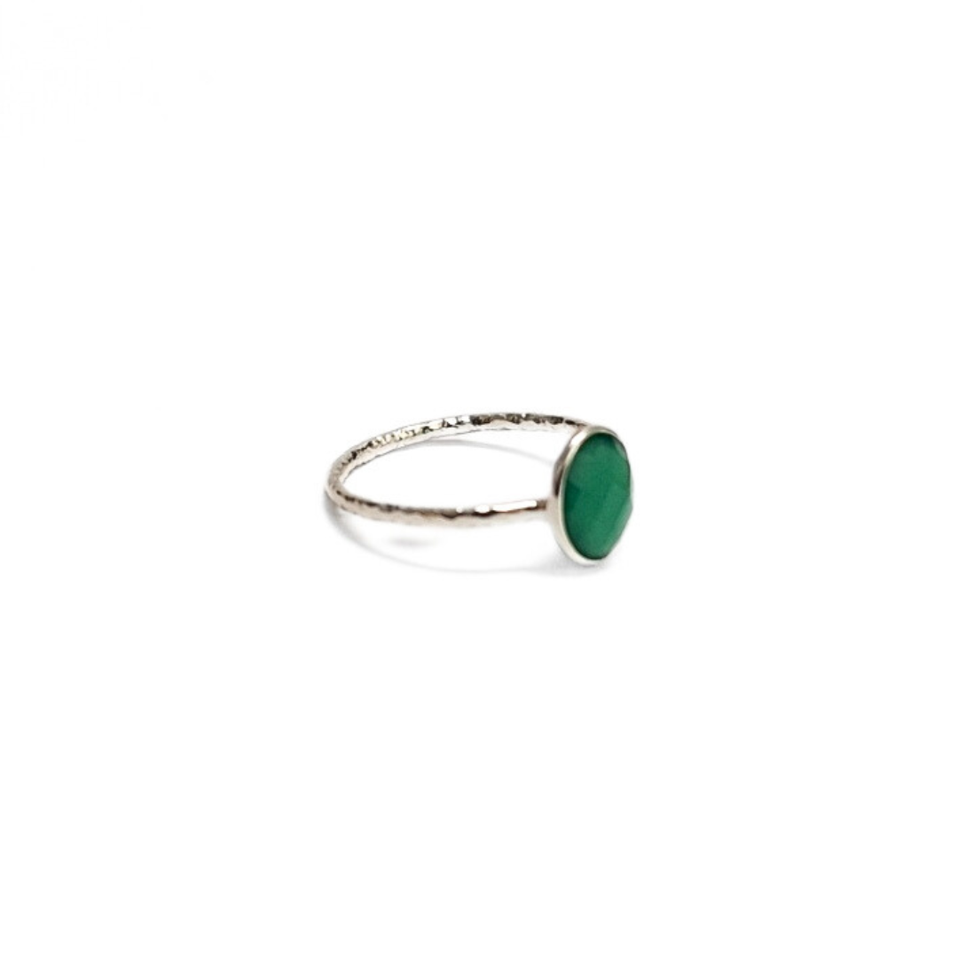 Green Onyx Oval Ring (7x9)