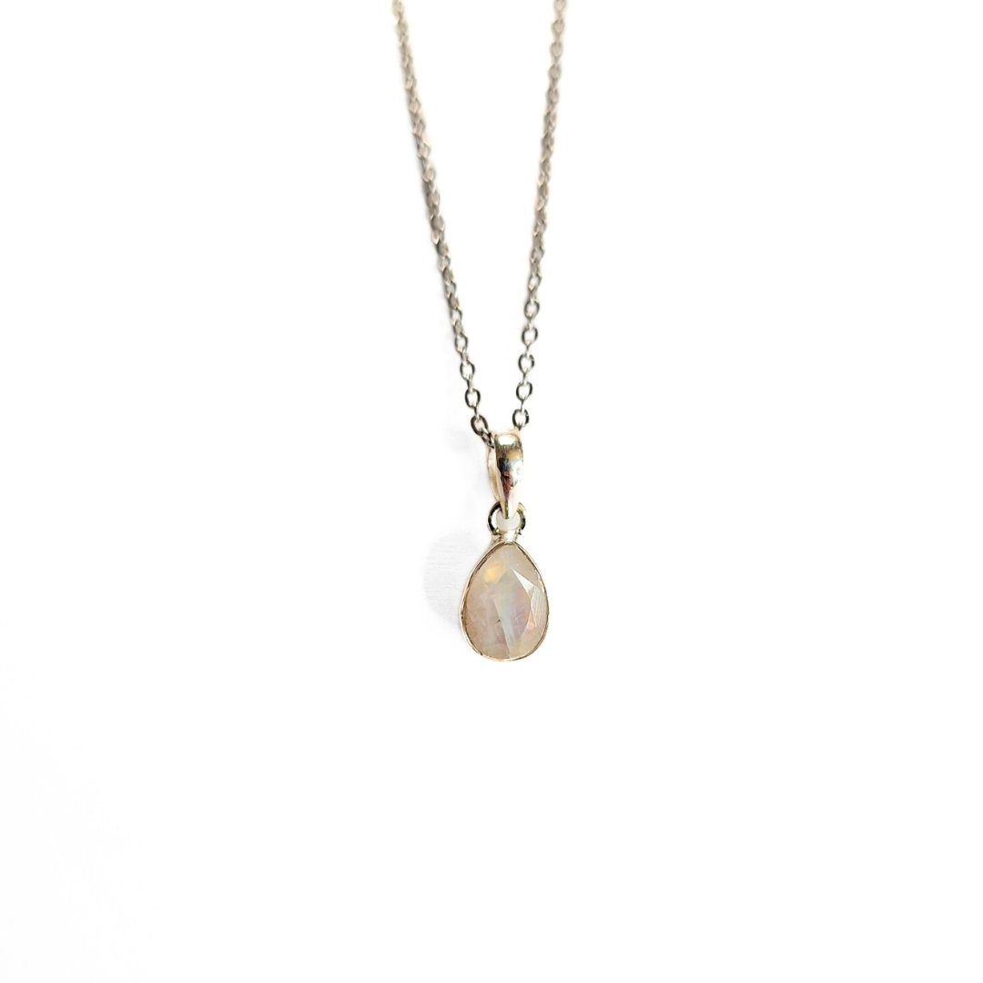 Moonstone Classic Pear Pendant (7x9) |Silver