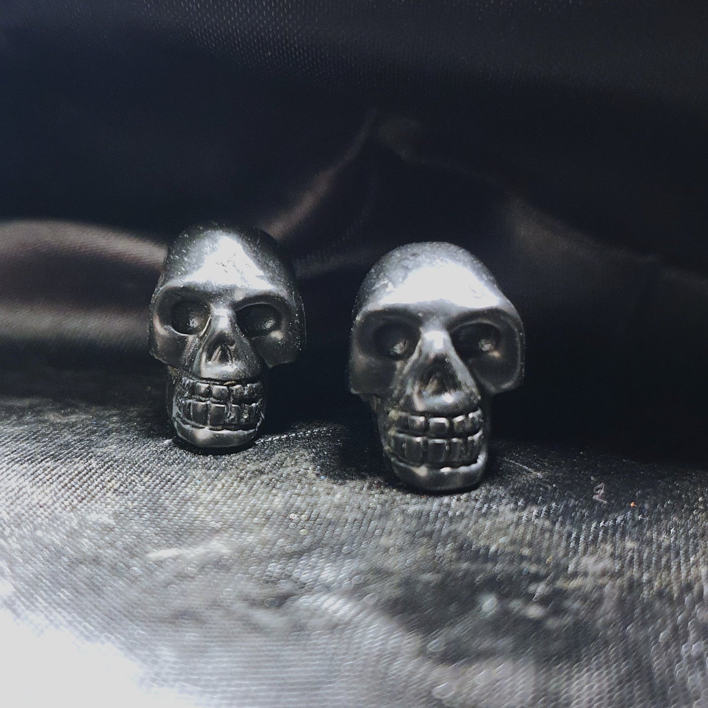 Shungite Skull 25mm