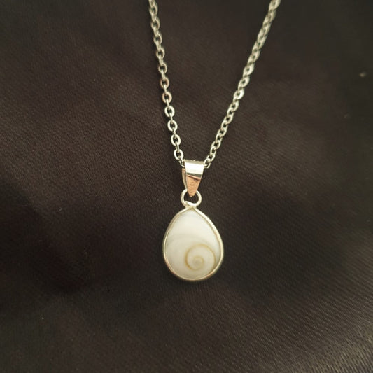 Shiva Shell Pear Pendant (9x11) |Silver